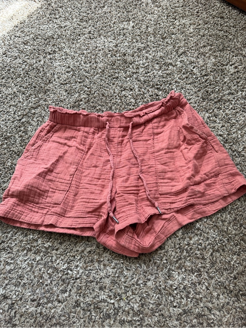 GAP Women's linen feel Shorts in Rose